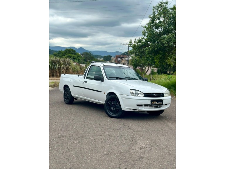 FORD - COURIER - 2004/2004 - Branca - R$ 23.900,00