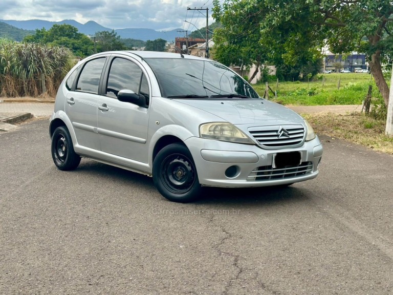 CITROËN - C3 - 2007/2008 - Prata - R$ 17.900,00