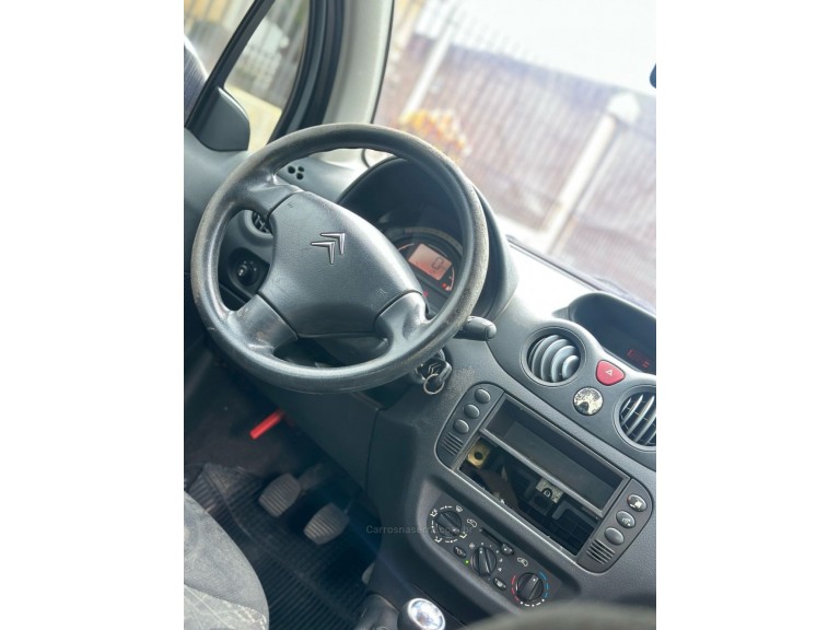 CITROËN - C3 - 2007/2008 - Prata - R$ 17.900,00