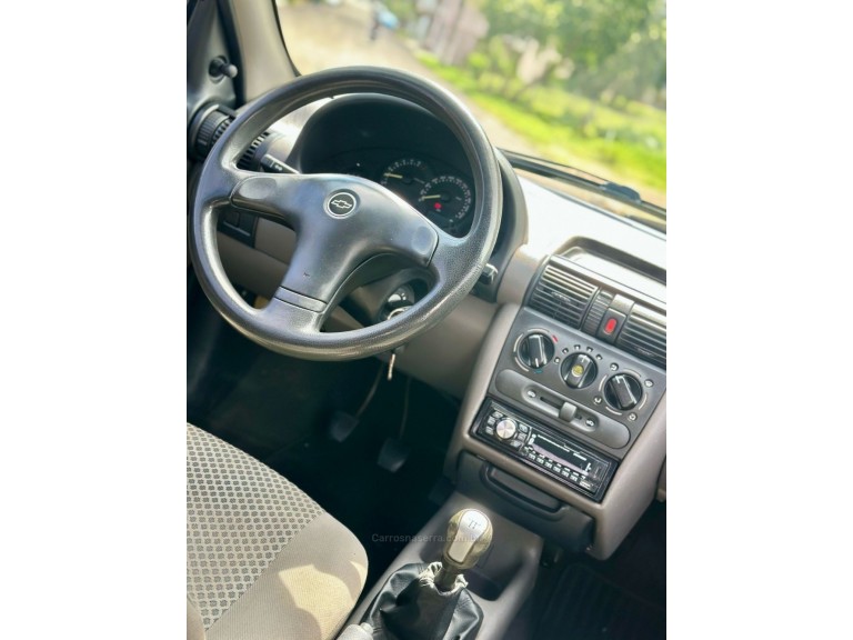 CHEVROLET - CLASSIC - 2009/2010 - Branca - R$ 21.900,00