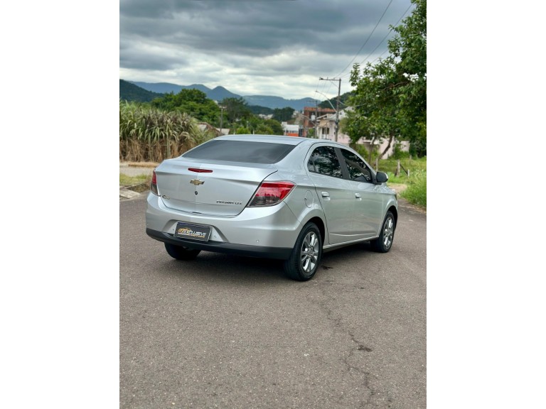 CHEVROLET - PRISMA - 2015/2015 - Prata - R$ 59.900,00