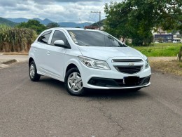 CHEVROLET - ONIX - 2013/2013 - Branca - R$ 43.900,00