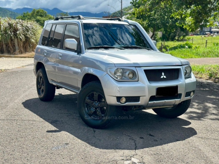 MITSUBISHI - PAJERO TR4 - 2007/2007 - Prata - R$ 42.000,00