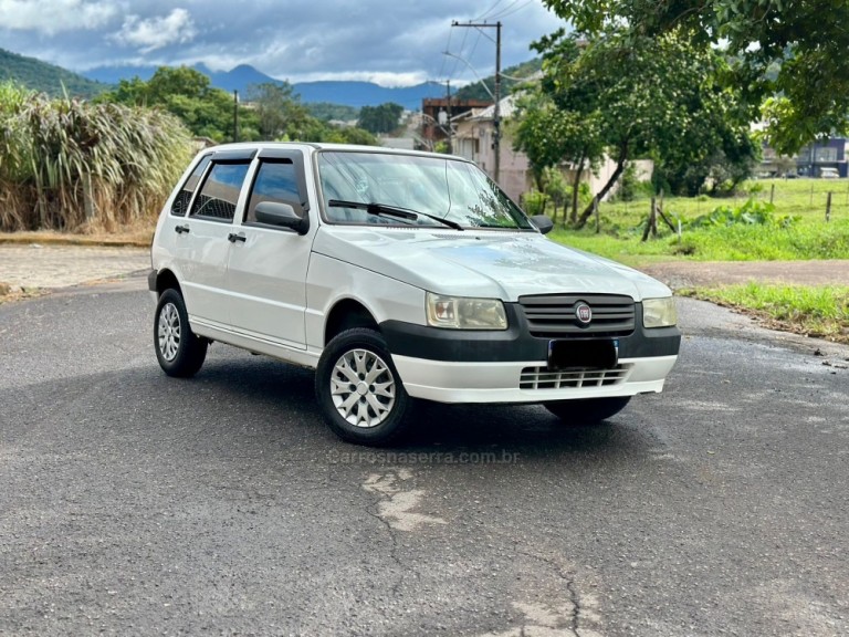 FIAT - UNO - 2009/2009 - Branca - R$ 21.900,00