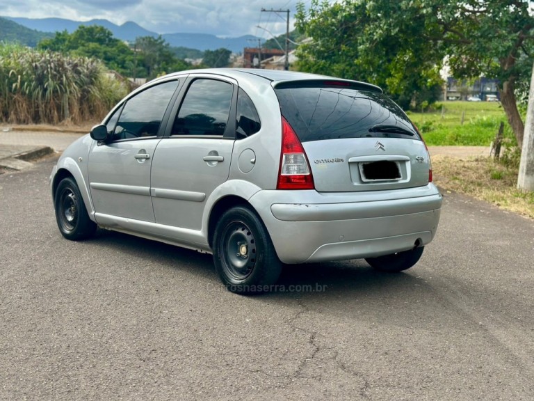 CITROËN - C3 - 2007/2008 - Prata - R$ 17.900,00