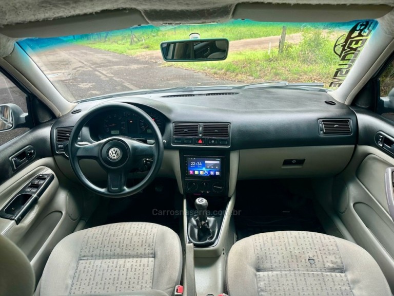 VOLKSWAGEN - GOLF - 2002/2002 - Cinza - R$ 26.900,00