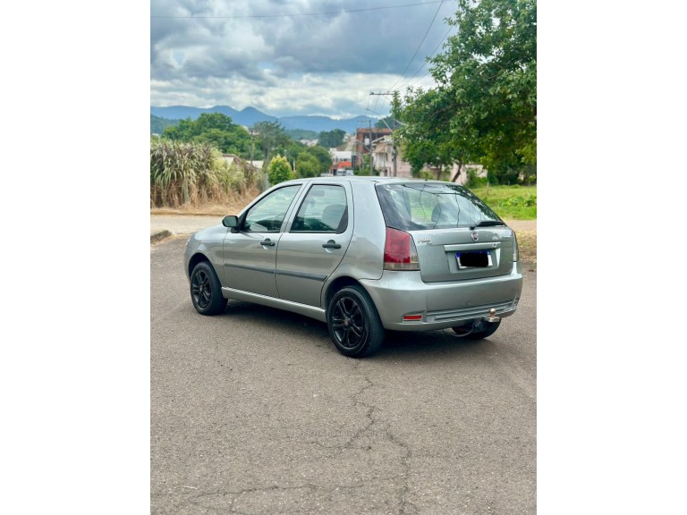 FIAT - PALIO - 2011/2011 - Várias - R$ 31.900,00