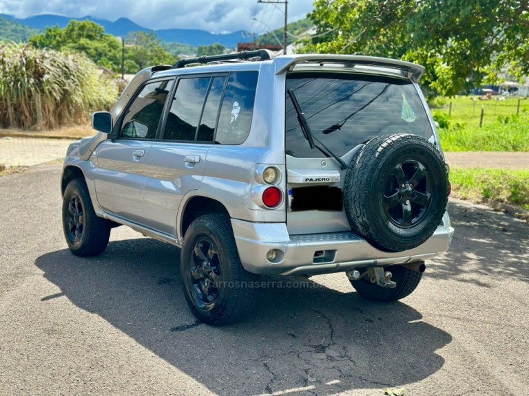 MITSUBISHI - PAJERO TR4 - 2007/2007 - Prata - R$ 42.000,00