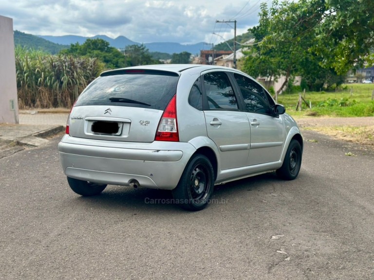 CITROËN - C3 - 2007/2008 - Prata - R$ 17.900,00