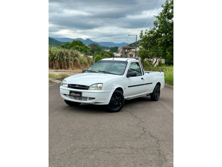 FORD - COURIER - 2004/2004 - Branca - R$ 23.900,00