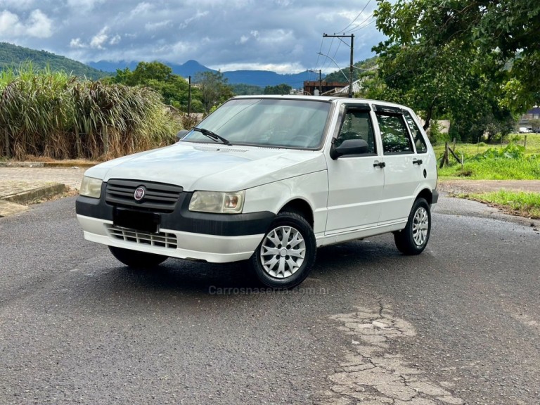 FIAT - UNO - 2009/2009 - Branca - R$ 21.900,00